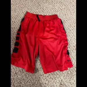 Red Nike Basketball Sheots